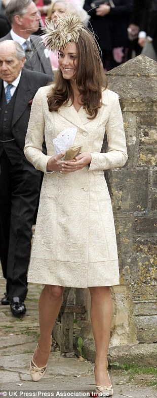 Bí mật về phong cách thời trang của Kate Middleton 19 Bí mật về phong cách thời trang của Kate Middleton