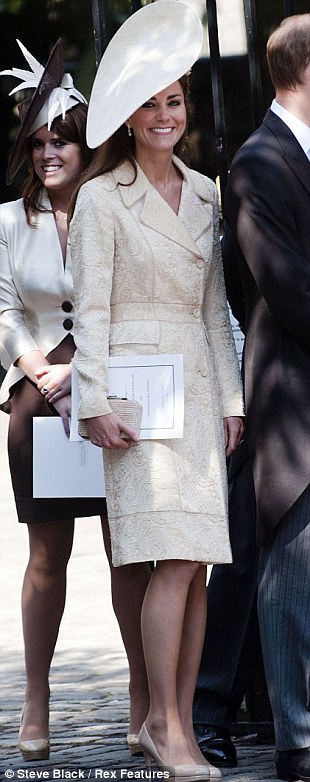 Bí mật về phong cách thời trang của Kate Middleton 20 Bí mật về phong cách thời trang của Kate Middleton