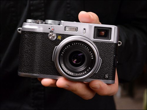 Fujifilm: Cảm biến X20 tốt hơn Sony RX100 1 Fujifilm: Cảm biến X20 tốt hơn Sony RX100 1