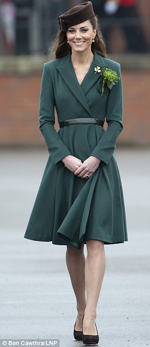 Bí mật về phong cách thời trang của Kate Middleton 15 Bí mật về phong cách thời trang của Kate Middleton
