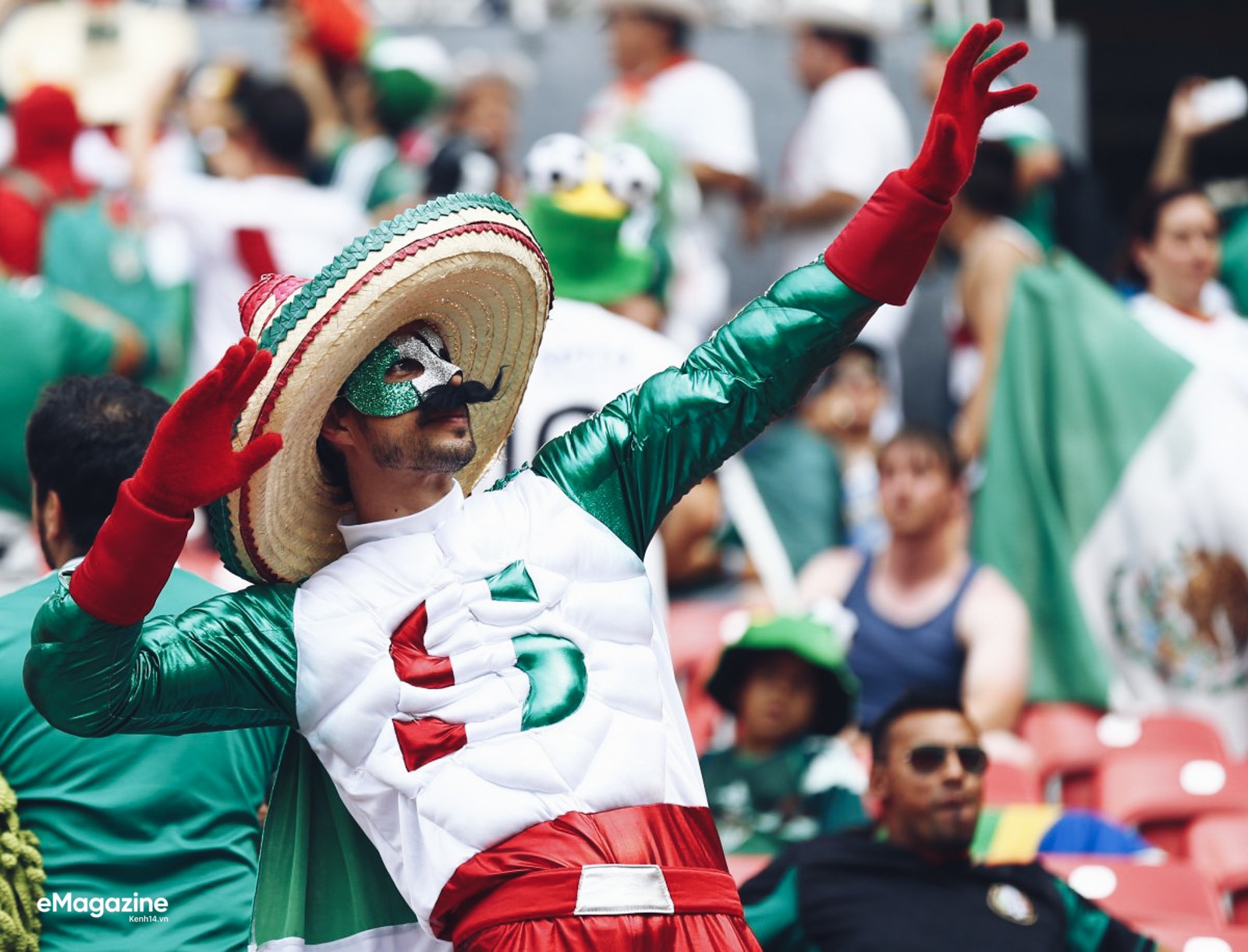 captainmexicocraziestfansat2014fifaworldcup1529014139378678263110a53eaf0b71cp.jpg