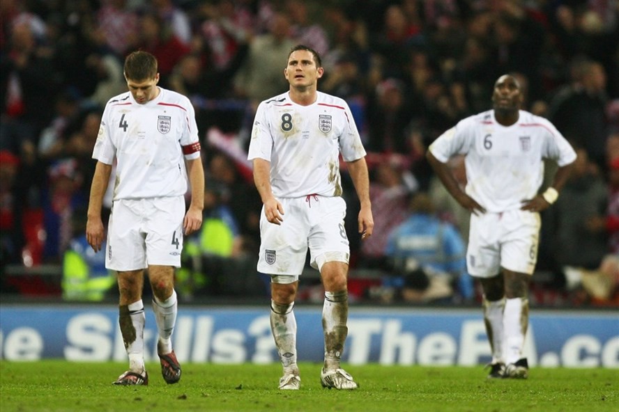 englandcizaharjourna1528806897237301768195f7ea538b66cp.jpg