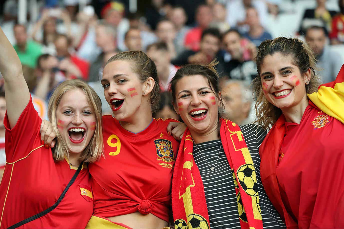 spainfans1528764110638201442737484c76e4114cp.jpg
