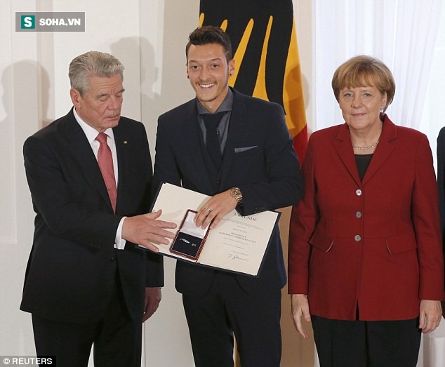 1415799598048wps34germanpresidentjoachim153238991475814810211291532390042574167832929798e739255ccp.jpg