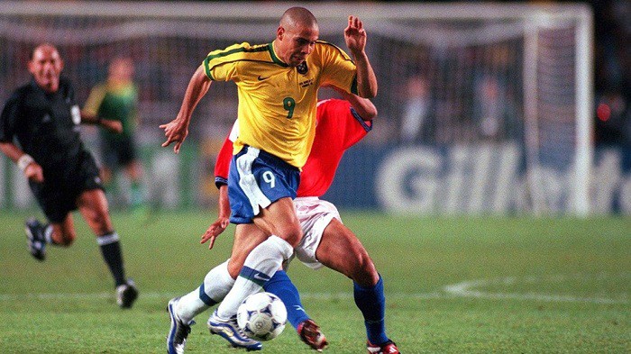 bianronaldogagauloisgayvangworldcup199841530750965357787409452445fc9365dcp.jpg
