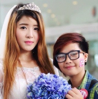 Cô gái 9X chuyển giới xinh đẹp kể về vai... chú rể