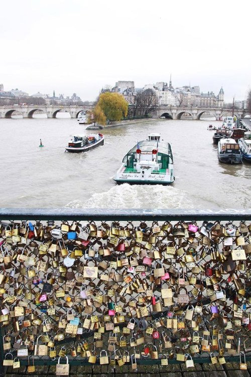 Độc đáo cây cầu nghìn khóa thơ mộng nhất Paris 4