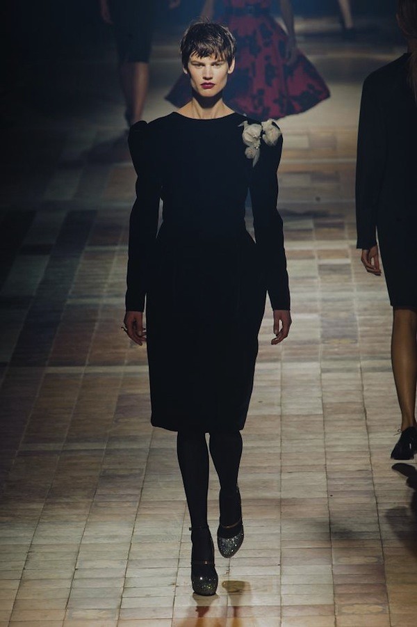 Thanh nhã, ngọt ngào với Dior, Lanvin tại Paris Fashion Week 29