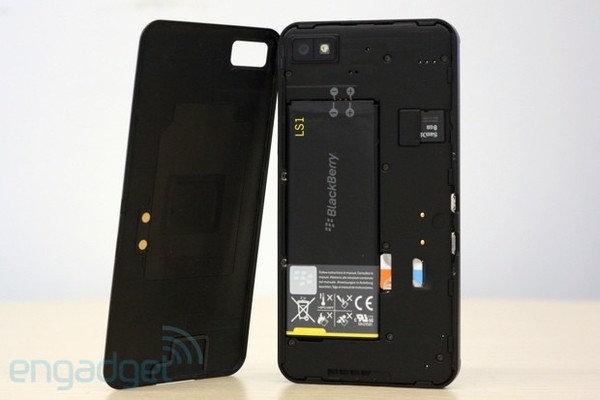 Đánh giá chi tiết BlackBerry Z10 9