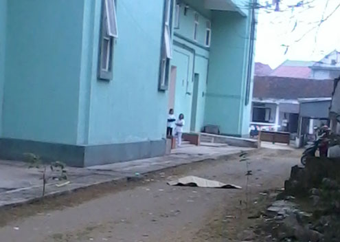 Mẹ bệnh nhi tự tử trong bệnh viện 1