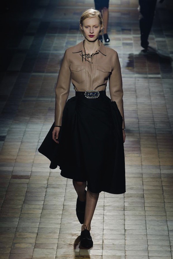 Thanh nhã, ngọt ngào với Dior, Lanvin tại Paris Fashion Week 26