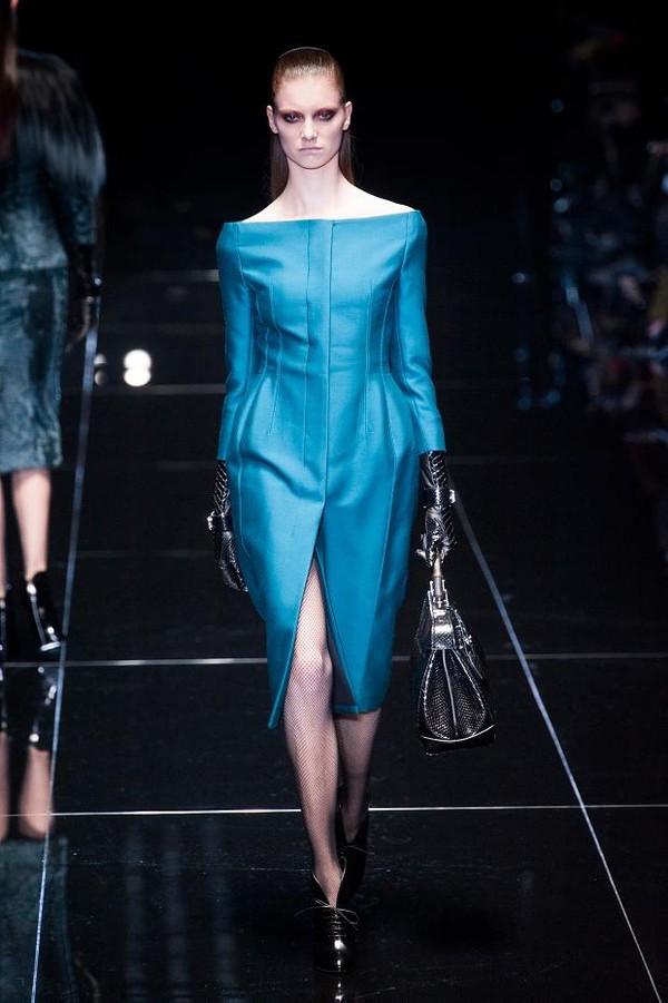 Prada, Gucci, Versace "ra quân" ấn tượng tại MFW 18