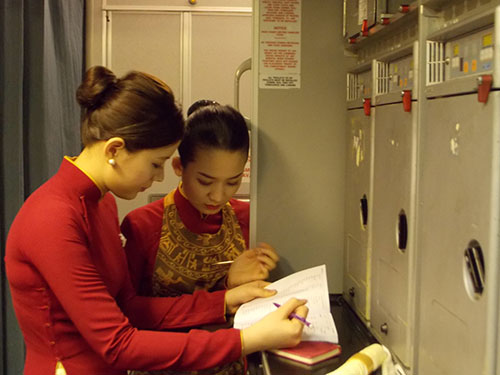Ti&ecirc;n nga tr&ecirc;n ch&iacute;n tầng m&acirc;y 2