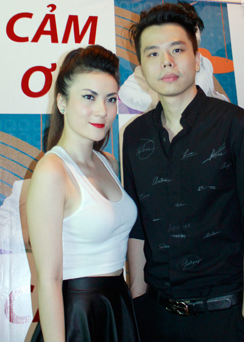 Sao Việt v&agrave; những bờ m&ocirc;i đỏ 