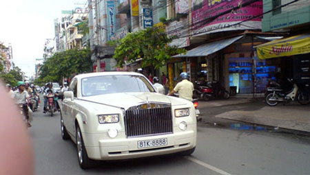 Dàn Rolls-Royce Phantom biển tứ quý của các đại gia tại Việt Nam 3