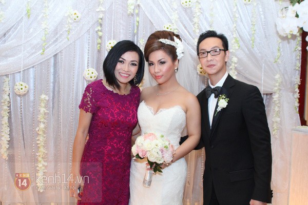 Minh Tuyết rạng rỡ trong đám cưới tại Việt Nam 18