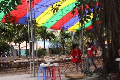 Bữa tiệc 2.000 m&acirc;m x&ocirc;n xao đất Hải Dương 2