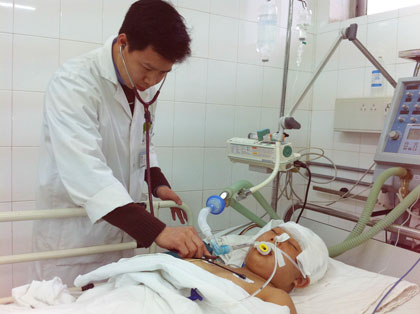Bị tai nạn giao thông, cô gái 16 tuổi nguy kịch 2