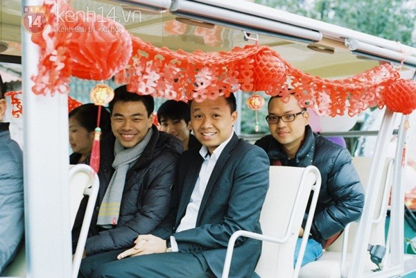 Độc đáo lễ ăn hỏi bằng xe điện tại Hà Nội 6
