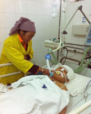 Bị tai nạn giao thông, cô gái 16 tuổi nguy kịch 3
