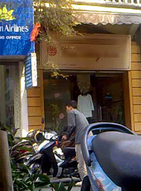 Giữa lòng Hà Nội, hàng loạt cửa hàng Việt “kì thị” khách Việt 1