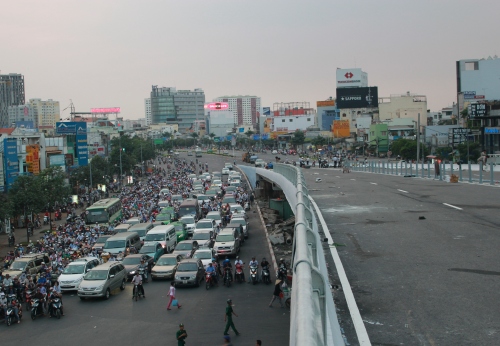 Hình ảnh 2 cầu vượt bằng thép ở Sài Gòn trước ngày thông xe 9