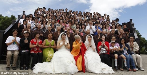 3 đám cưới đồng tính gây "náo loạn" Trung Quốc 10