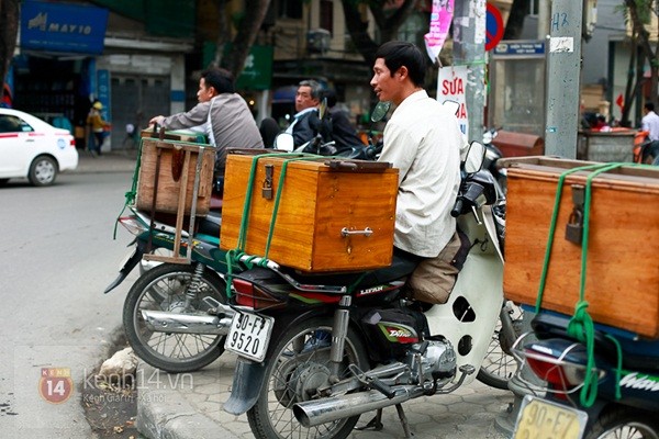 Những người chẳng mong đến Tết 9