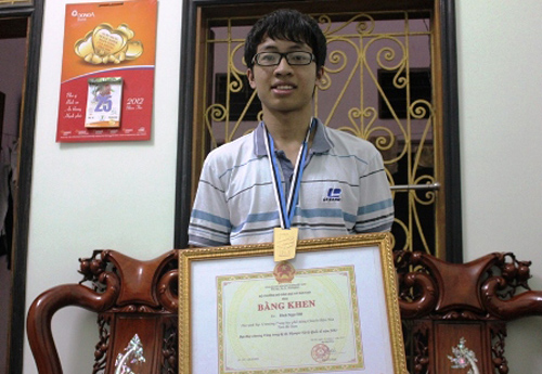 Bốn chàng trai "vàng" của giáo dục Việt Nam năm 2012 2