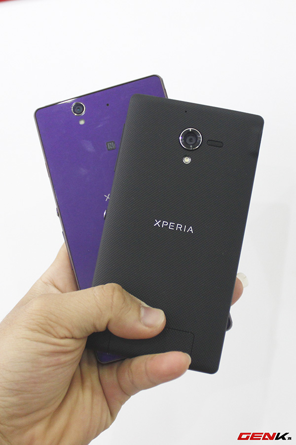 Cận cảnh Sony Xperia ZL, so sánh với Xperia Z 20