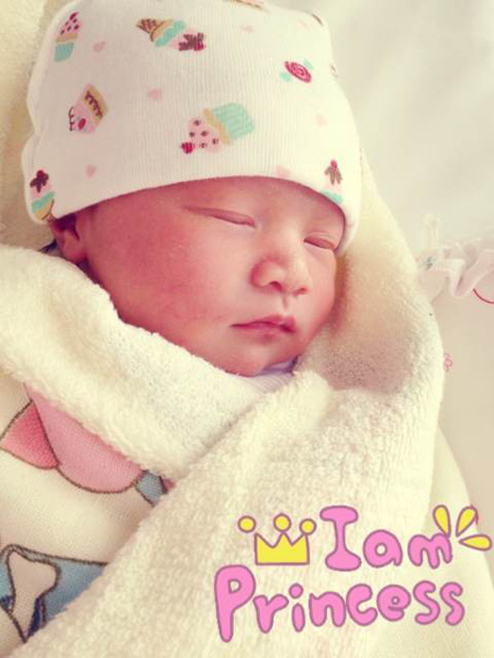 Lộ diện con gái đáng yêu của Vũ Thu Phương 5 Lộ diện con gái đáng yêu của Vũ Thu Phương 5