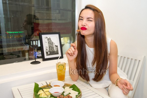 Sao Việt v&agrave; những bờ m&ocirc;i đỏ 