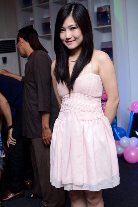 Nh&igrave;n lại 