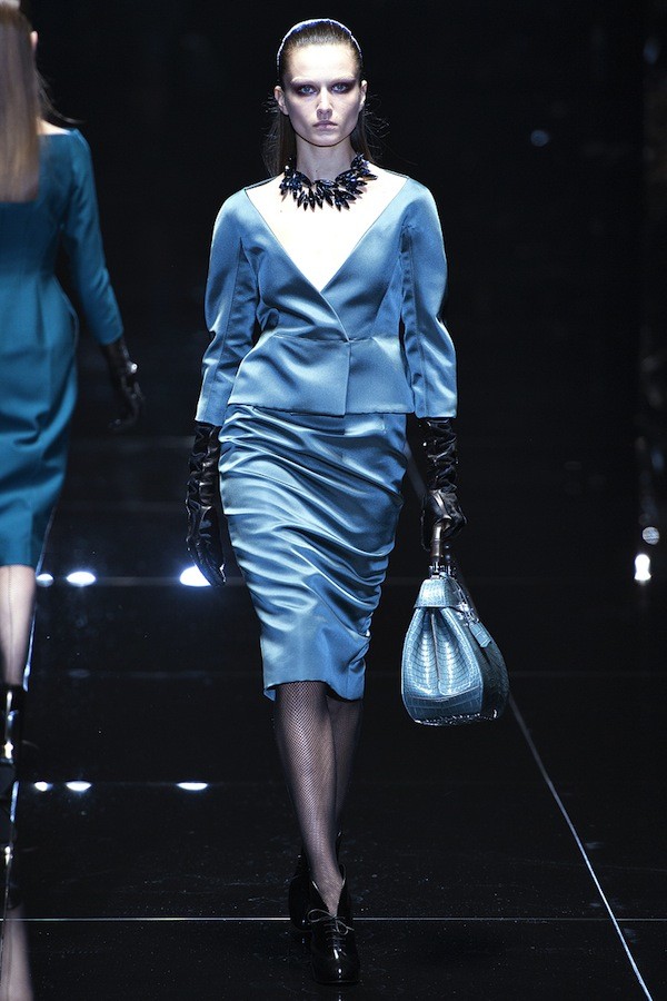 Prada, Gucci, Versace "ra quân" ấn tượng tại MFW 20