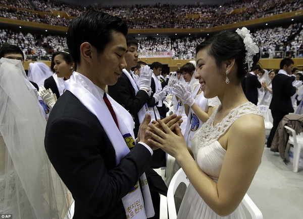 Lễ cưới tập thể của 3.500 cặp đôi tại Hàn Quốc 12