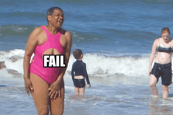 Sốc với những thảm họa... bikini trên bãi biển 9