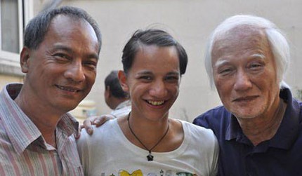 Những con lai gốc Việt thổn thức tìm lại cha mẹ ruột 6