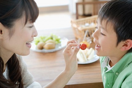 Gi&uacute;p hệ ti&ecirc;u h&oacute;a của b&eacute; &ldquo;an to&agrave;n&rdquo; trong ng&agrave;y Tết 1